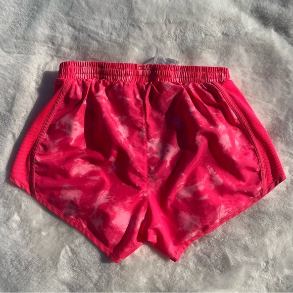 Under Armour Athletic Shorts - Picture 6 of 7